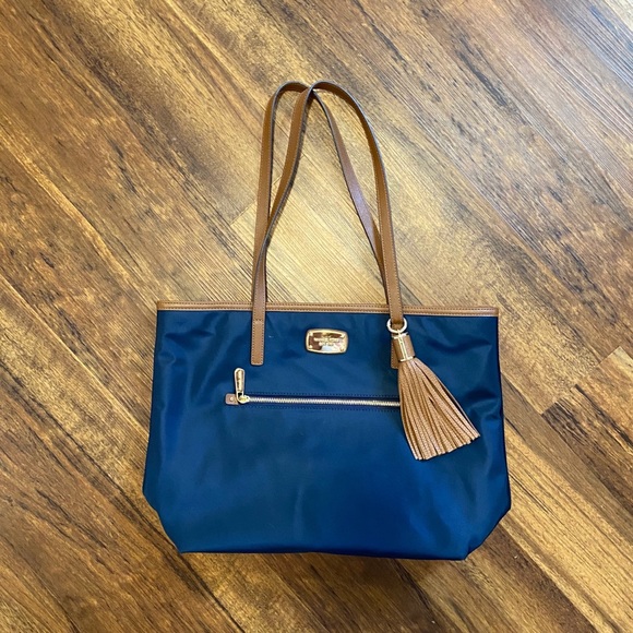 Michael Kors Handbags - ♥️💖 Michael Kors Brown Leather Blue Canvas Tote Bag w/ Added Removable Tassel